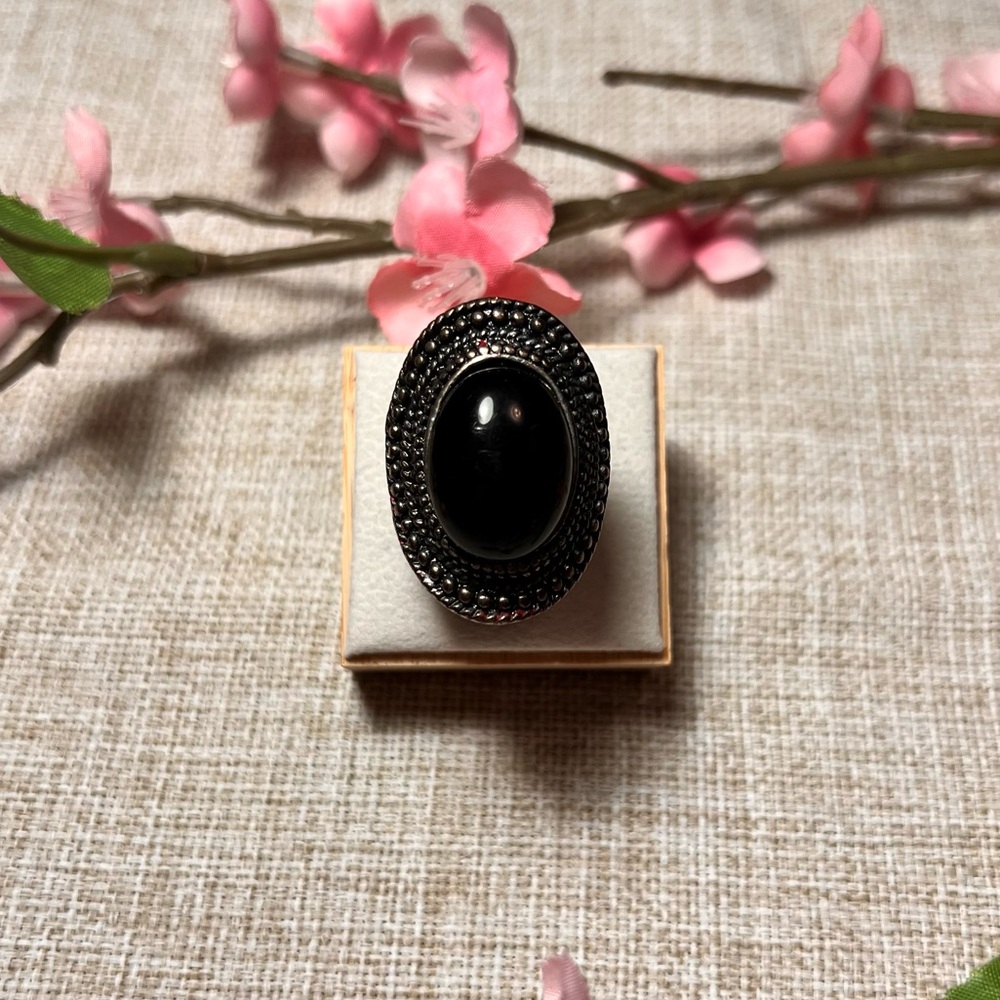 Size 9.5 | Vintage Silver Ring with Large Black Onyx Stone - Gothic Victorian